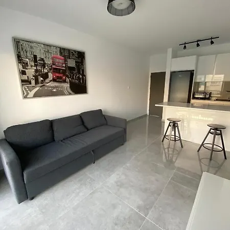 Greco 1 Bedroom דירה *